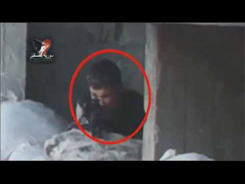 Syria War 2015 - One of Syrian Rebels Shot Out By Assad Snipers in Daraa | JUNI 2015