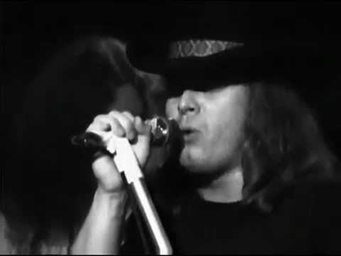 Lynyrd Skynyrd - Gimme Back My Bullets - 3/7/1976 - Winterland (Official)