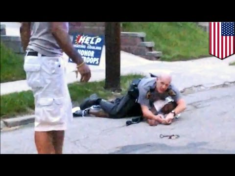 Civilian hero risks life to save cop fighting suspect resisting arrest in Cincinnati - TomoNews