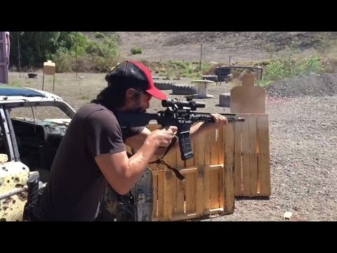 Keanu Reeves Shows Off His John Wick Gun Skills