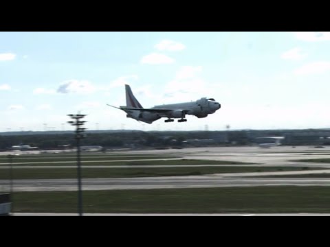 Spectacular landing at Frankfurt Airport