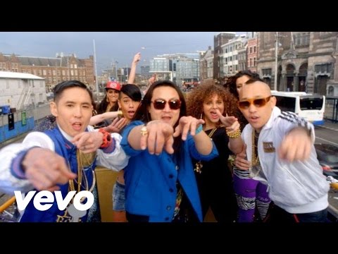 Far East Movement, Justin Bieber - Live My Life ft. Justin Bieber