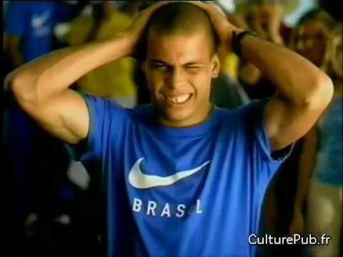 Ronaldo & Brazilian team: Airport football for Nike commercial