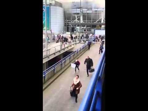 Video: People running for life after 2 Huge explosion at Brussels airport 22 March 2016