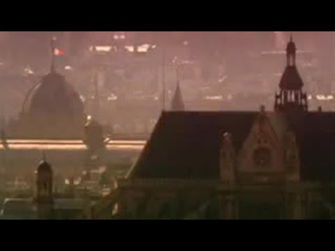 Disasters - extreme heat kills thousands in Paris - BBC