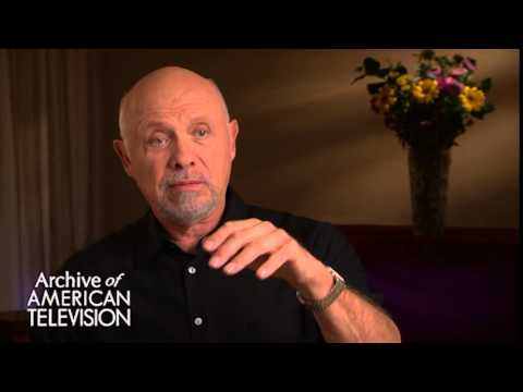 Hector Elizondo discusses filming "Pretty Woman" - EMMYTVLEGENDS.ORG