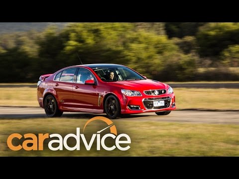 2016 Holden Commodore VFII Review and drag race