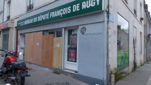 nantes.les-bureaux-du-depute-francois-de-rugy-degrades-300x169