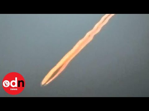 AMAZING VIDEO: Meteorite crashes towards earth in Peru