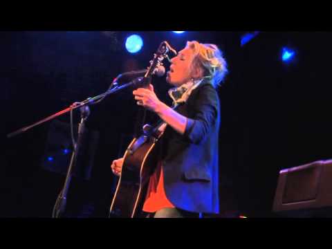 Martha Wainwright - Niger River - 2/26/2009 - Slim's