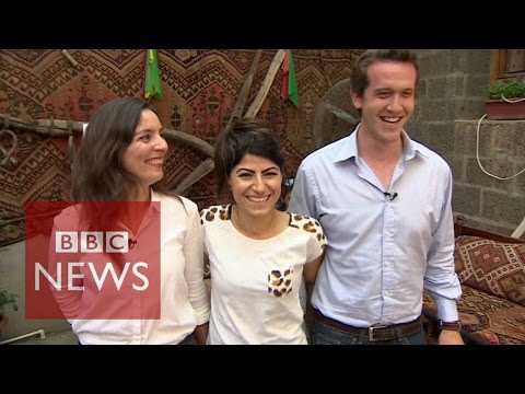 Turkey: Getting to grips with Kurdish dancing - BBC News