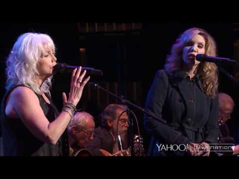 Emmylou Harris & Alison Krauss - All I Have to Do Is Dream [Live]