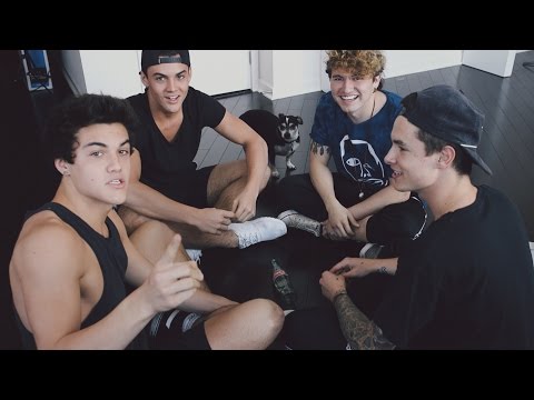 4 Guys Spin The Bottle Pt  2 (Ft. Dolan Twins)