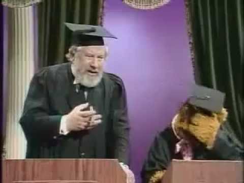 The Muppet Show - Peter Ustinov explains Post-Keynesian Economics