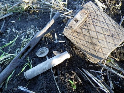 Проверка пашни перед посевной.  Checking of arable land before seeding