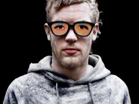 Rusko - Hold On (feat. Amber Coffman) (Sub Focus Remix)