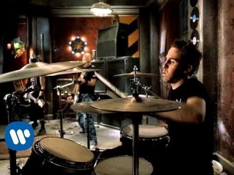 Simple Plan - Addicted (Official Video)