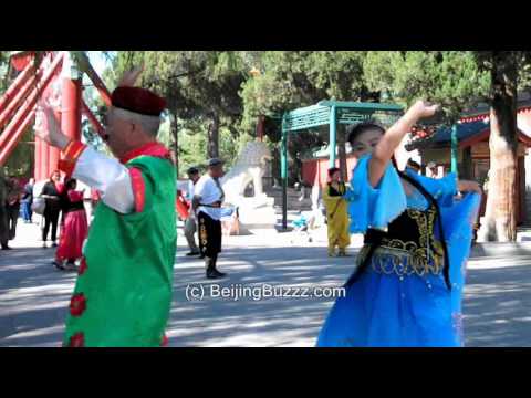 XinJiang Dance in Beihai Park