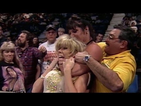 Chyna attacks Marlena from the crowd