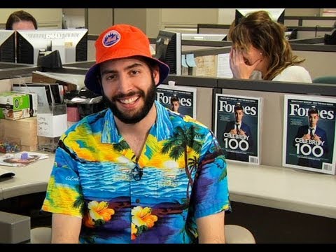 Steve Forbes vs. Mets Bucket Hat Guy