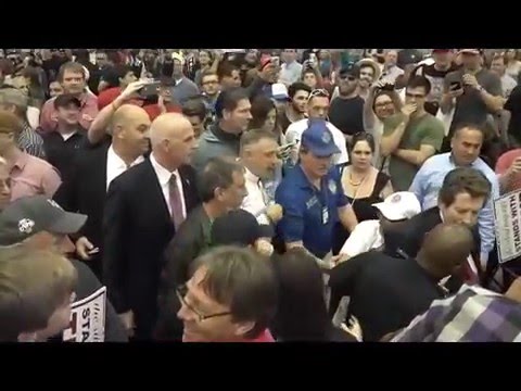 Protesters 'Brutally' Ejected from New Orleans Trump Rally (3-4-16)