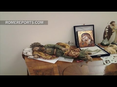 The statue of St. Joseph sleeping that Pope Francis keeps in his room