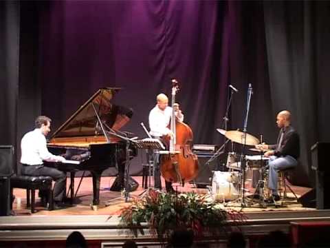 Teatro Rossetti - Aaron Goldberg trio