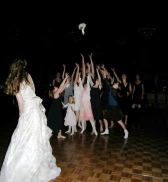 Lydia Sullivan Brimelow throws Bouquet at her 2007 wedding