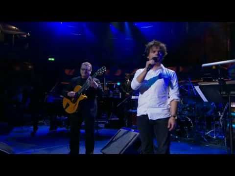 Jamie Cullum and Martin Taylor - Blame It On My Youth (BBC 2010)