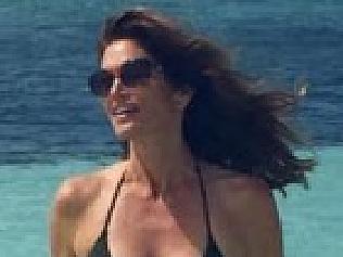 50-year-old Cindy’s incredible bikini pic