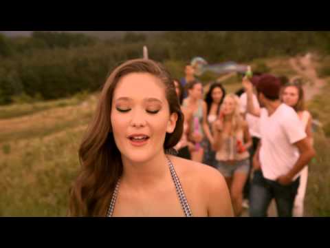 Kira Isabella - A Little More Work