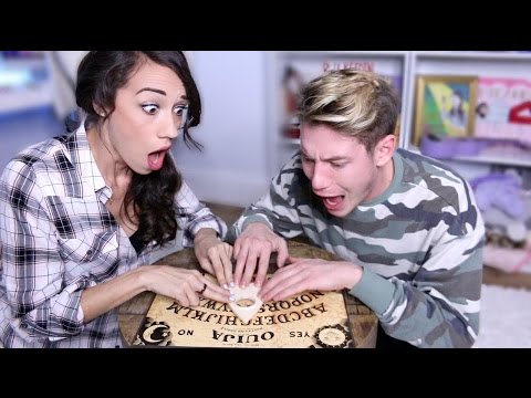 TALKING TO GHOSTS W/ OUIJA BOARD!