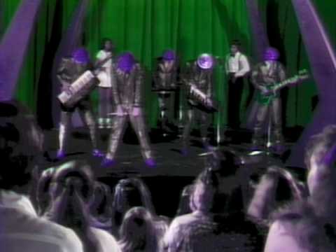 Devo - Girl U Want (Video)