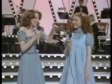 Lena Zavaroni & Bonnie Langford Sing A Medley Of Songs From THe Lena & Bonnie Show 1978