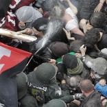 Police use pepper spray against Blockupy protesters