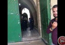 Right-wing Israelis caught trying to enter Al-Aqsa disguised as Muslims