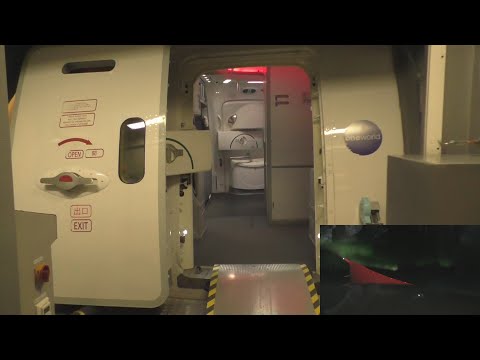 Dreamliner 787 Japan Airlines Flight 414 Helsinki - Tokyo Narita with ATC (northern lights)