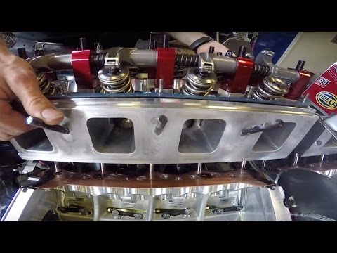 Brad Anderson V8 motor -Team Lambada- Changing Connecting Rods