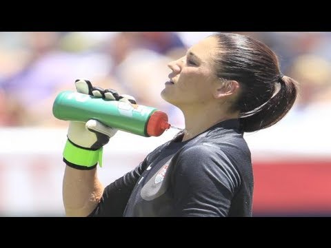 Hope Solo vs Brandi Chastain