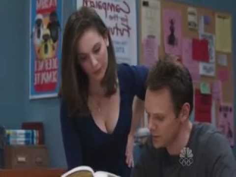 Annie lets her hair down (Community TV Series)