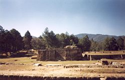 Iximche1.jpg