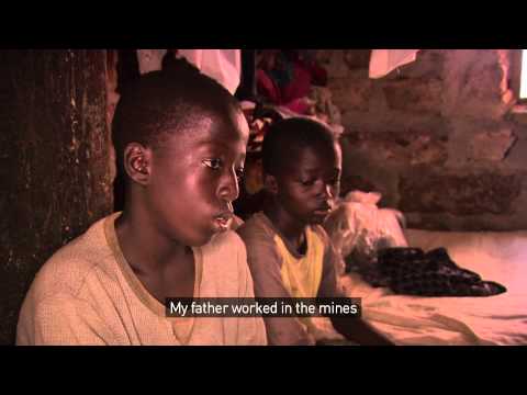 David Tennant shocked to find children working on a dump | Sport Relief 2014