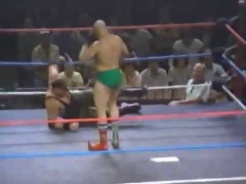 Sgt.Slaughter vs The Iron Sheik (Boot Camp Match)