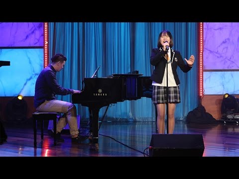 Viral Singing Star Performs 'Hello'