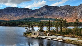 Lough Inagh boathouse (Pic: Robert Riddell)