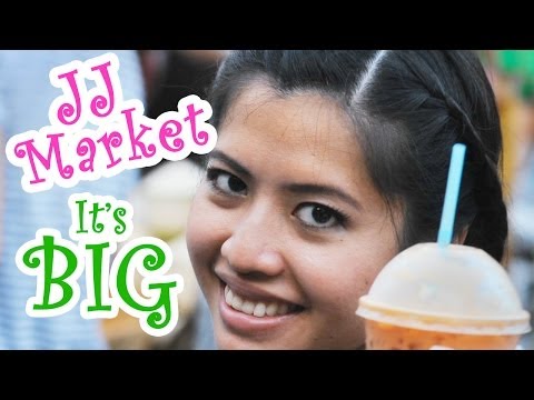 Thai Food at Bangkok Weekend Market Jatujak, Chatuchak or JJ Market Thailand Street Food