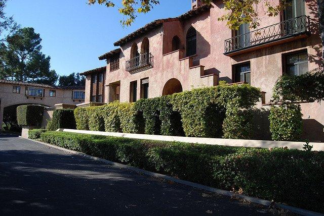 Judge's Ruling Clears The Way For Katy Perry To Buy Los Feliz Convent