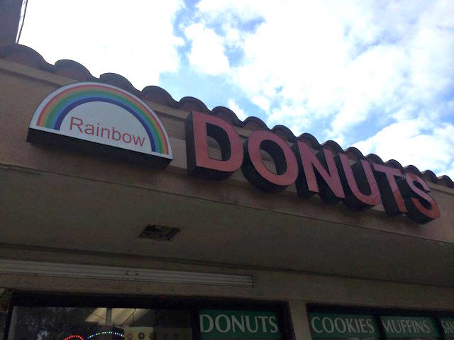 Little Donut Shop's Devoted Regulars Are Teaming Up Against Dunkin' Donuts