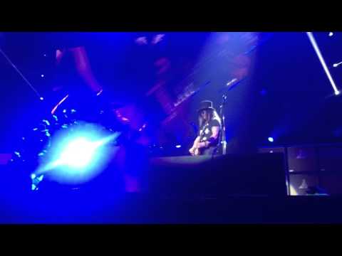 Guns N Roses - Don't Cry - T-Mobile Arena - Las Vegas, NV - April 9, 2016