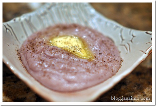 Purple potatoes pureed with butter, milk and 1-year-aged gouda